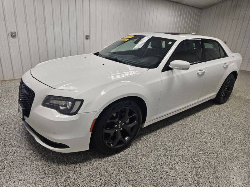2023 Chrysler 300 S's photo