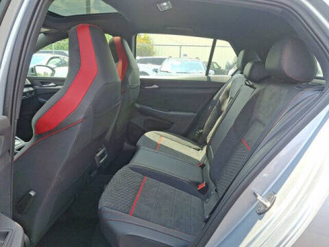 2025 Volkswagen Golf GTI SE