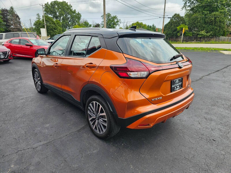 2023 Nissan Kicks SV