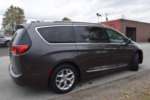 2018 Chrysler Pacifica Touring L