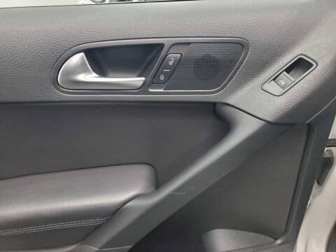 2016 Volkswagen Tiguan 2.0T SE