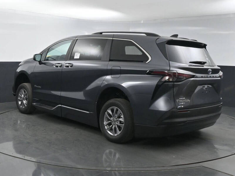 2025 Toyota Sienna