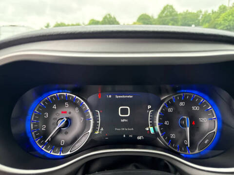 2027 Chrysler Pacifica Select