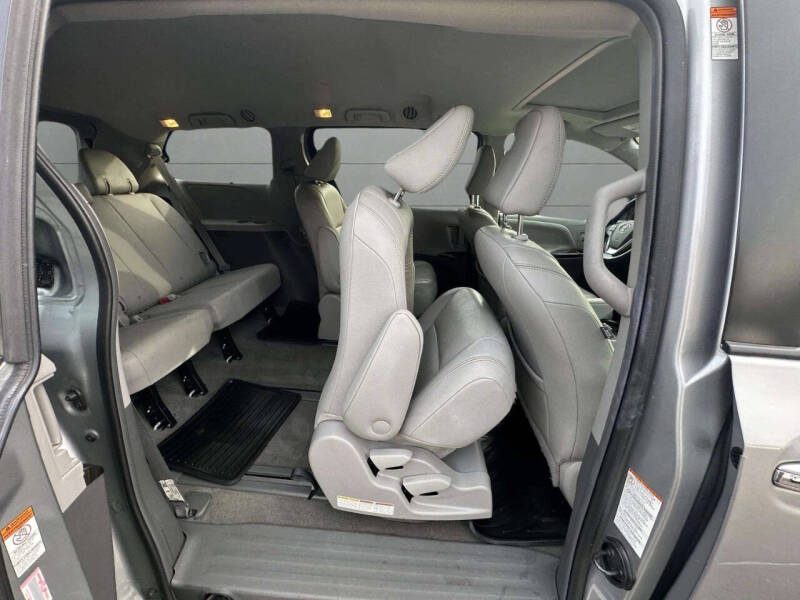 2019 Toyota Sienna XLE 7-Passenger