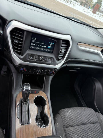 2017 GMC Acadia SLE-1