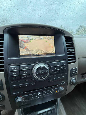 2011 Nissan Pathfinder SV