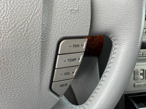 2004 Lincoln Navigator Luxury