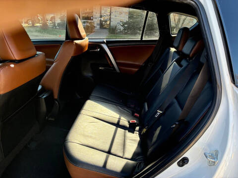 2017 Toyota RAV4 SE