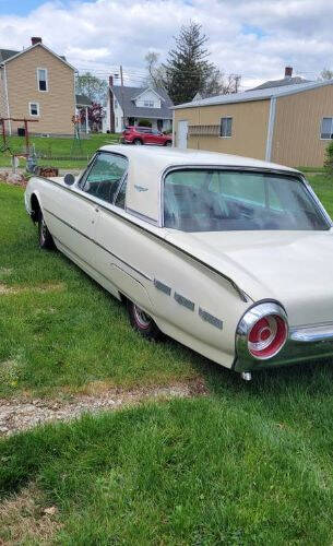 1962 Ford Thunderbird