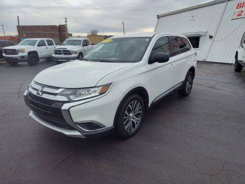 2018 Mitsubishi Outlander for sale at Big Boys Auto Sales in Russellville KY