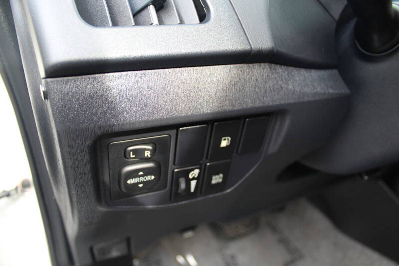 2014 Toyota Prius Plug-in Hybrid