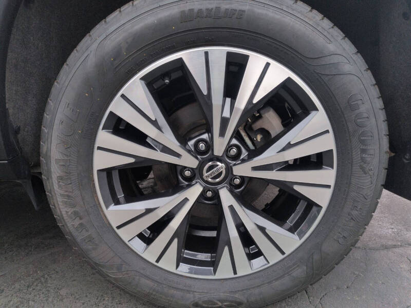 2021 Nissan Rogue SV