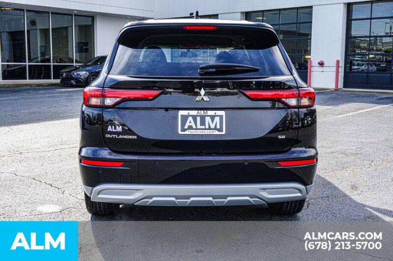 2023 Mitsubishi Outlander SE