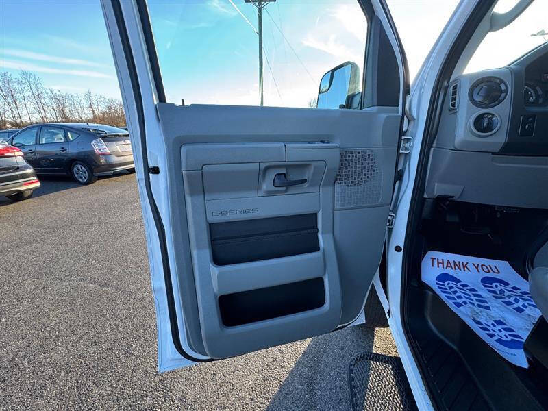 2014 Ford E-Series E-250