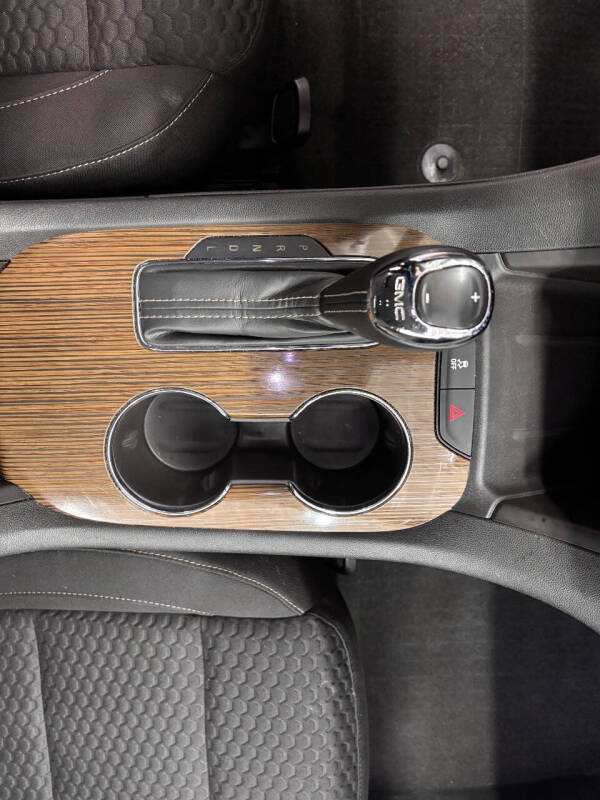 2017 GMC Acadia SLE-1