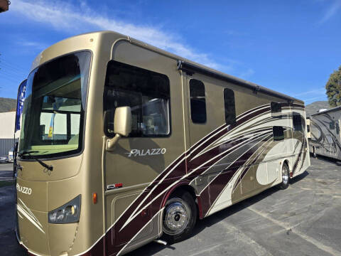 2017 Thor Motor Coach Palazzo