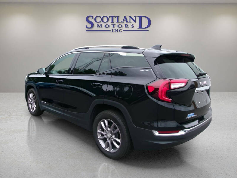 2024 GMC Terrain SLT