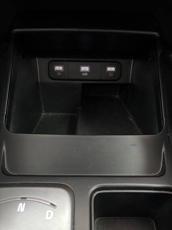 2022 Kia Sorento Hybrid S