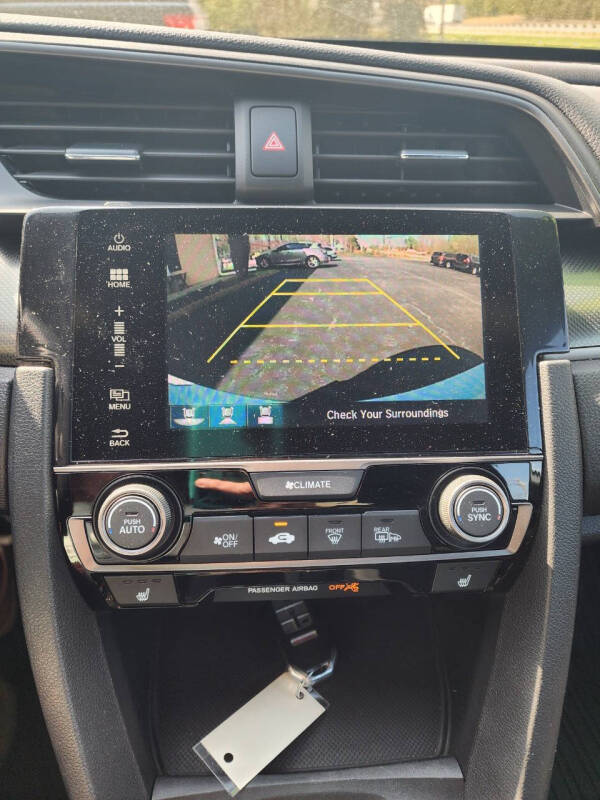 2018 Honda Civic Hatchback EX - Photo 12