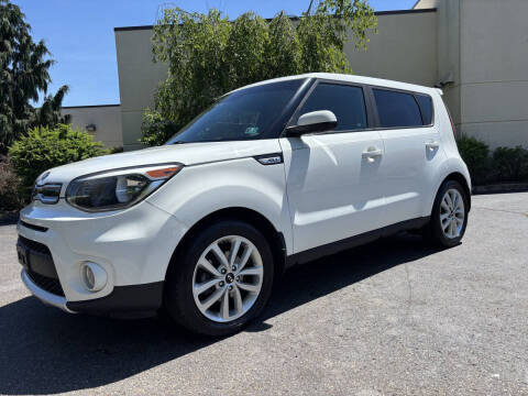 2017 Kia Soul +
