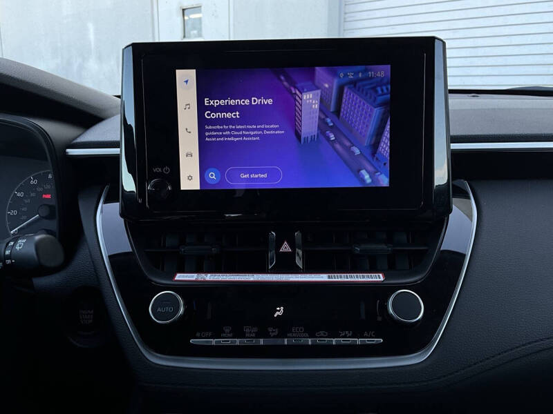 2025 Toyota Corolla Cross LE