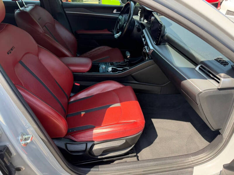 2022 Kia K5