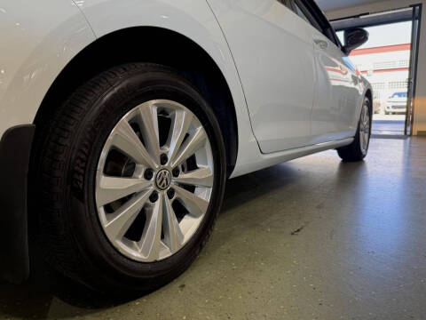 2018 Volkswagen Golf TSI SE