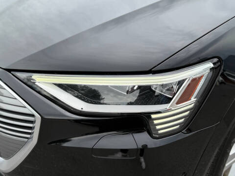 2019 Audi e-tron quattro Premium Plus