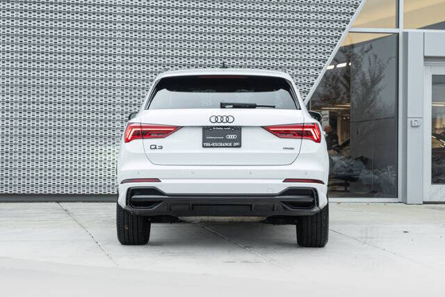 2022 Audi Q3 quattro S line Prem Plus 45 TFSI