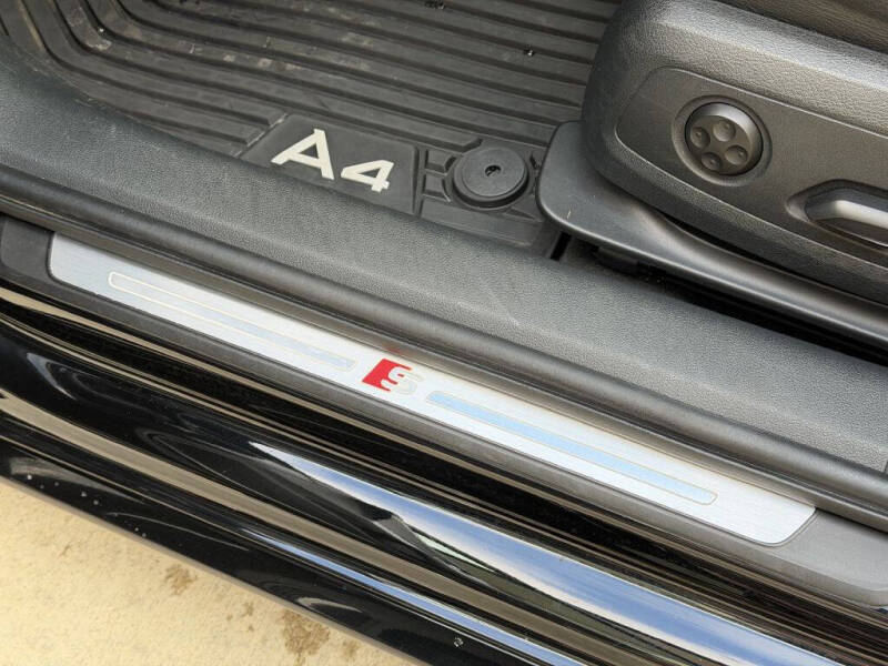 2017 Audi A4 2.0T quattro Premium Plus