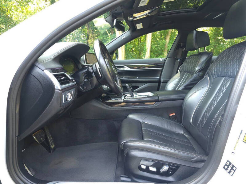 2022 BMW 7 Series 740i xDrive