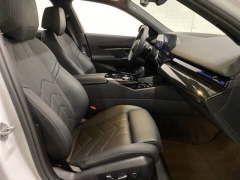 2025 BMW 5 Series 530i xDrive