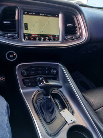 2017 Dodge Challenger R/T Plus