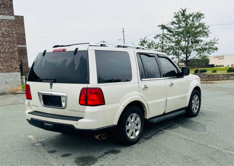 2006 Lincoln Navigator Luxury