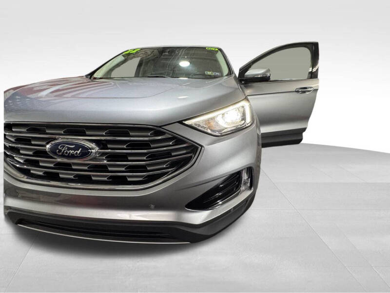 2022 Ford Edge Titanium
