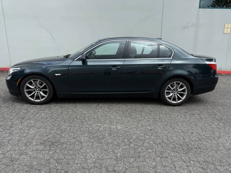 Used 2008 BMW 5 Series 550i with VIN WBANW53558CT51051 for sale in Kirkland, WA