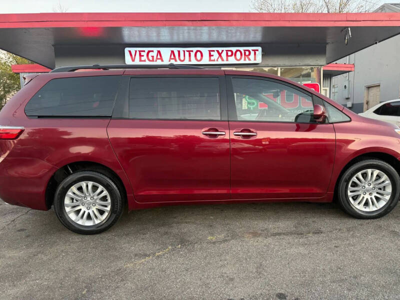 2015 Toyota Sienna