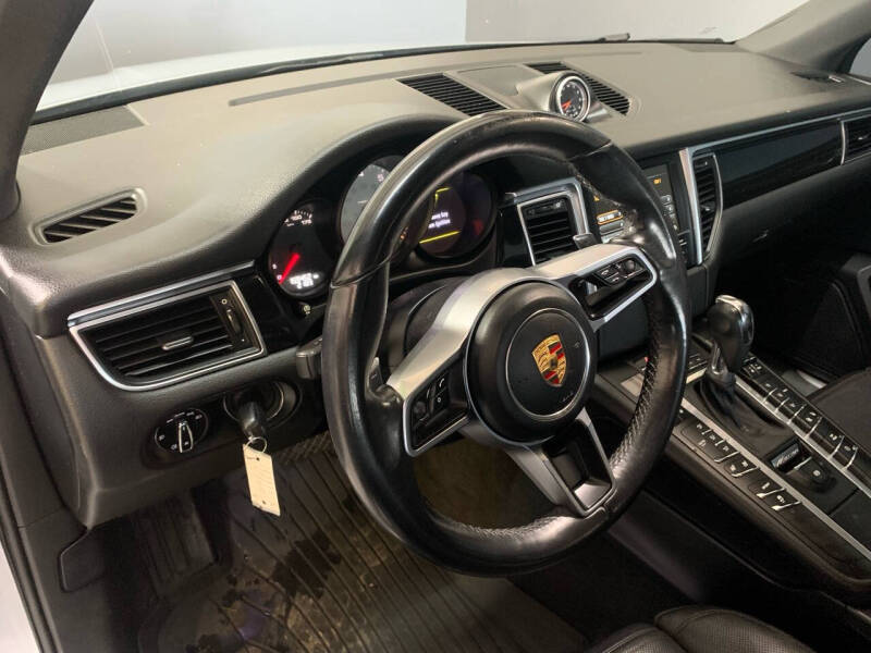 2015 Porsche Macan S