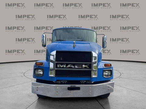 2023 Mack MD6