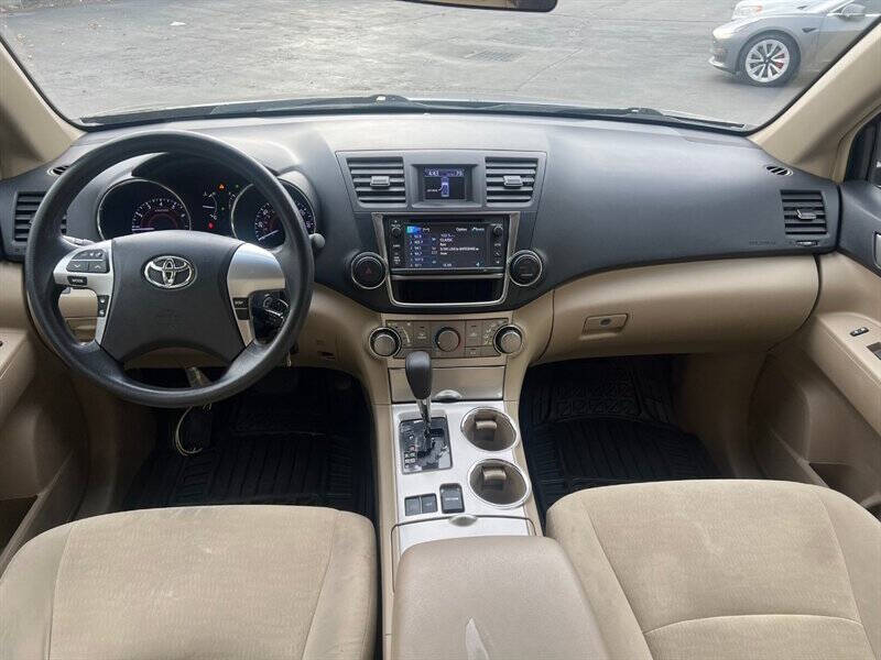 2013 Toyota Highlander Plus