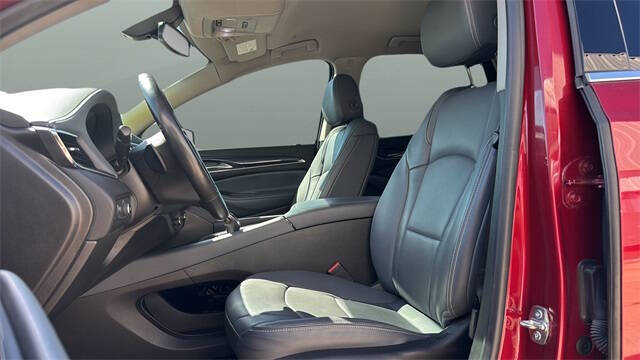 2021 Buick Enclave Essence