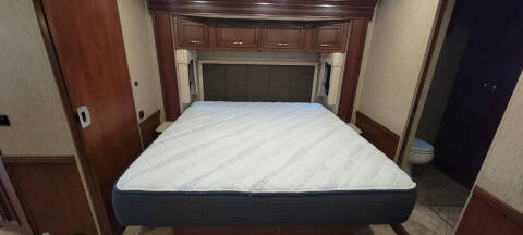 2016 Freightliner XCR Chassis