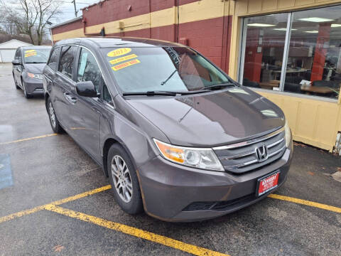 2013 Honda Odyssey for sale at KENNEDY AUTO CENTER in Bradley IL