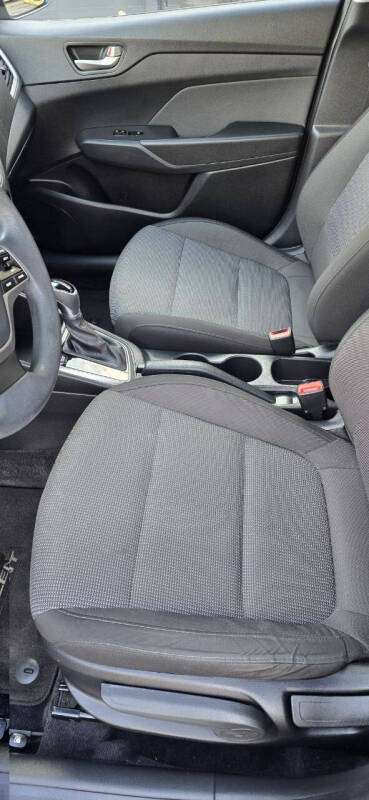 2018 Hyundai Accent SE