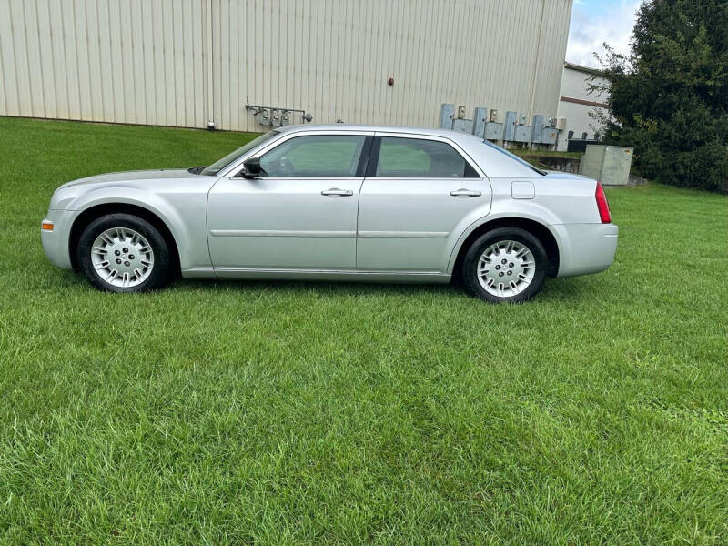 2005 Chrysler 300 for sale at Wendell Greene Motors Inc in Hamilton OH