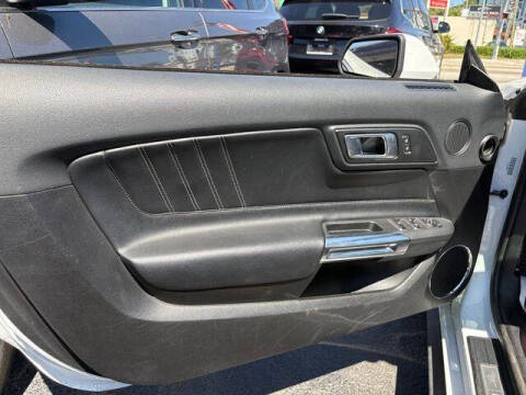 2022 Ford Mustang EcoBoost