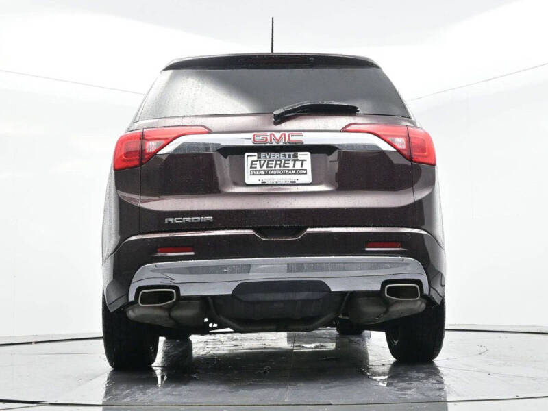 2017 GMC Acadia Denali