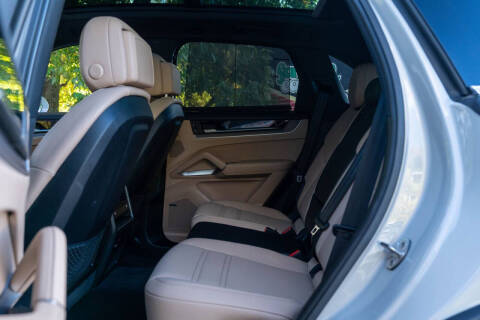 2024 Porsche Cayenne