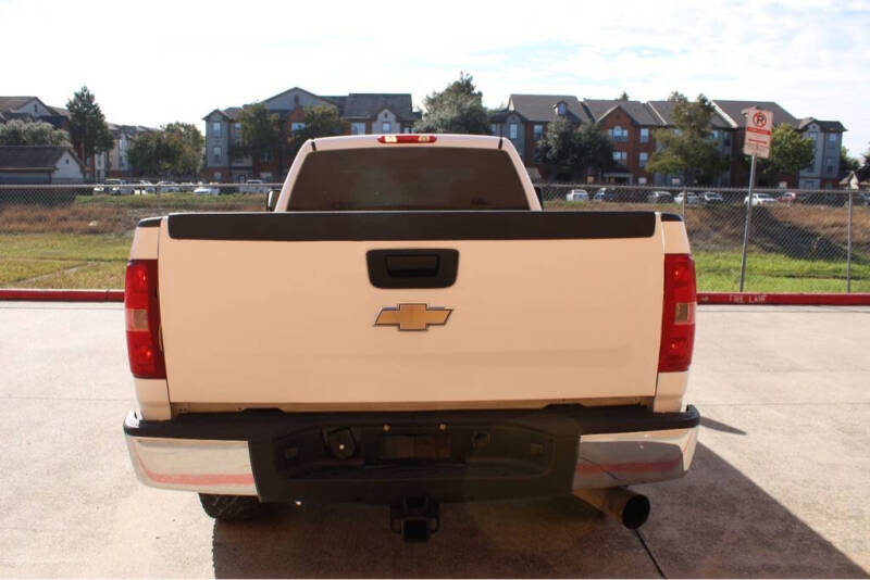 2009 Chevrolet Silverado 3500 Work Truck photo 8