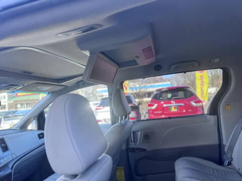 2012 Toyota Sienna Limited 7-Passenger